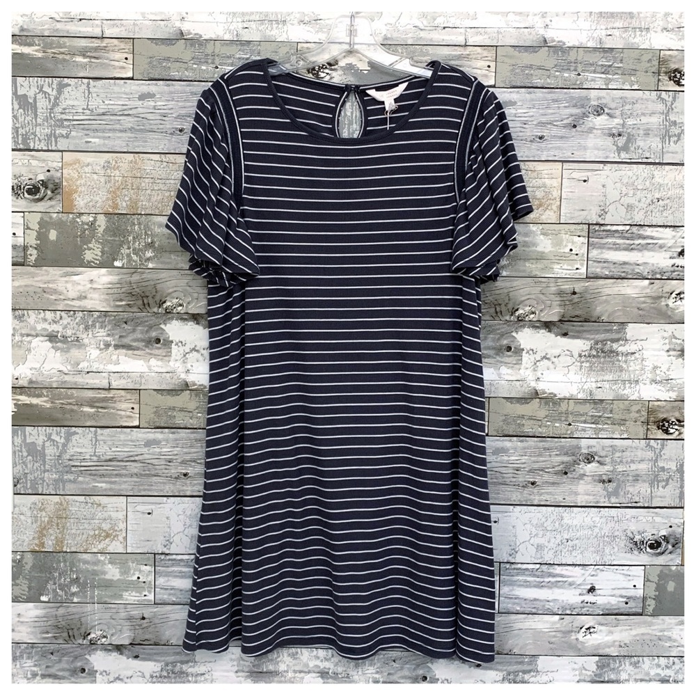 #150 NWT LC Lauren Conrad Stripe Gray Flutter Sleeves Babydoll Boho Sheath Dress